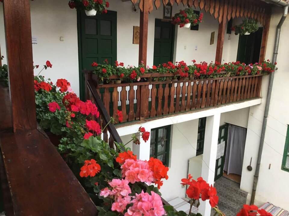 Gobe Csarda Hotell Oradea Eksteriør bilde